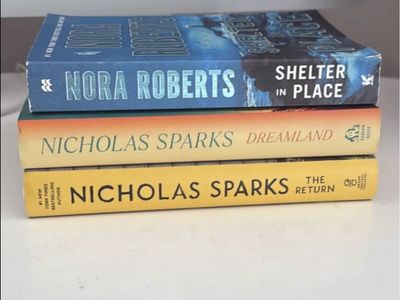 Assorted Fiction Books - Nora Roberts & Nicholas Sparks (3-Book Bundle)