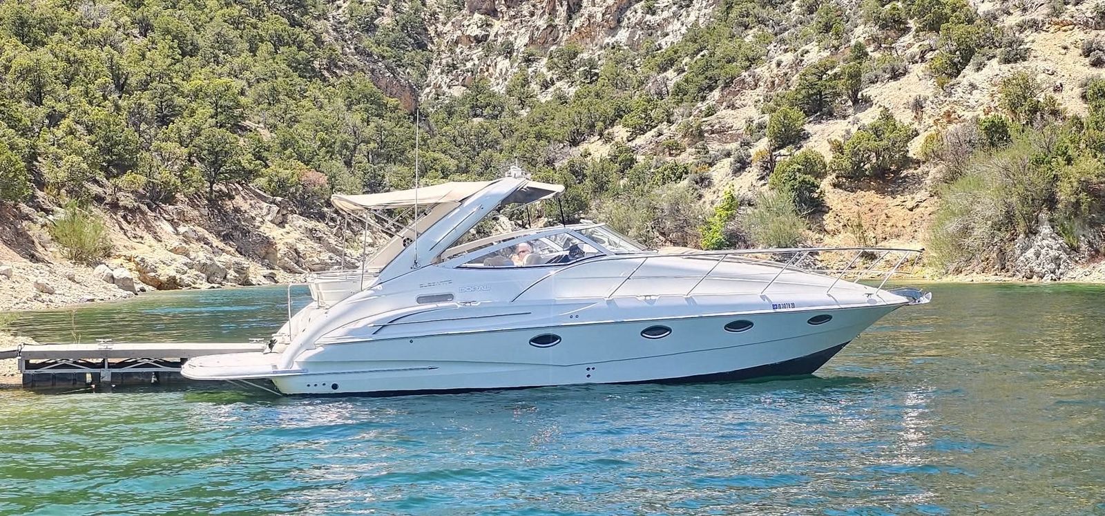 2004 Doral Elegante Cabin Cruiser – Excellent Condition