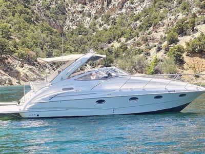 2004 Doral Elegante Cabin Cruiser – Excellent Condition