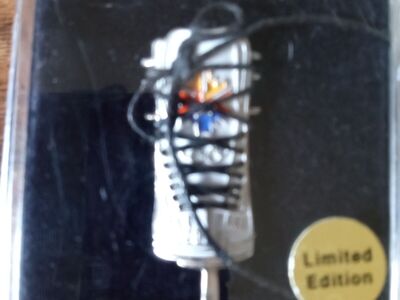 Olympic figure skater pin with real laces in bix