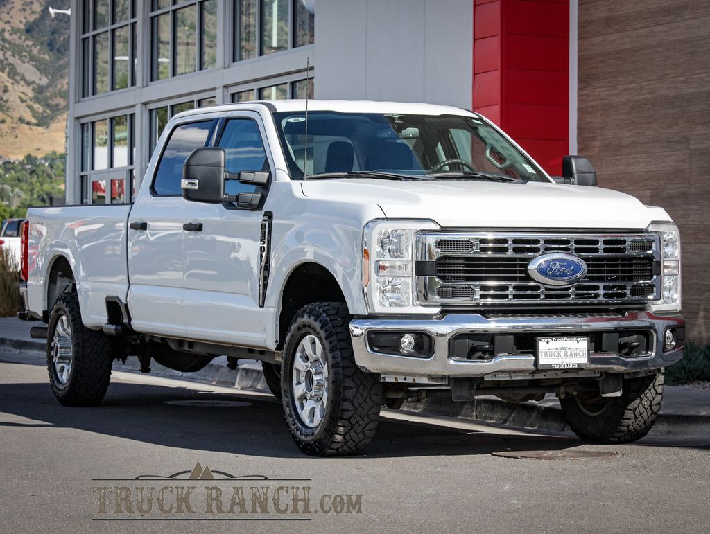 2023 Ford F-350 XLT