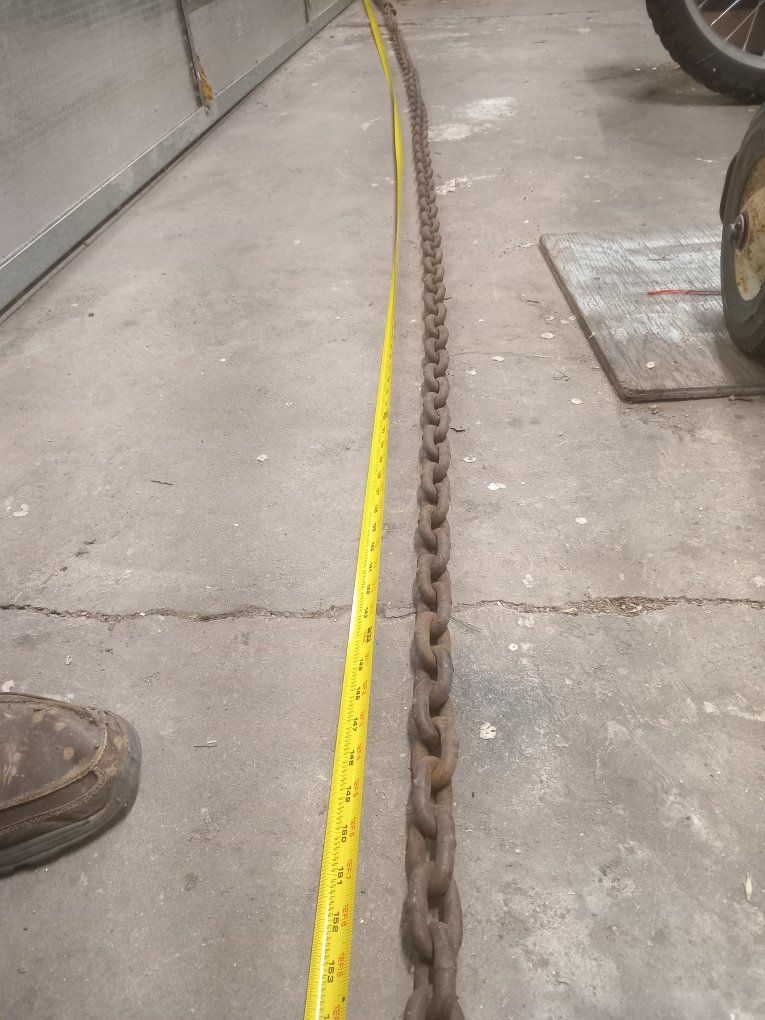 Heavy Duty Tow Chain with Hook 14 ft. x 3/8 chain. with grab hooks. Great condition.