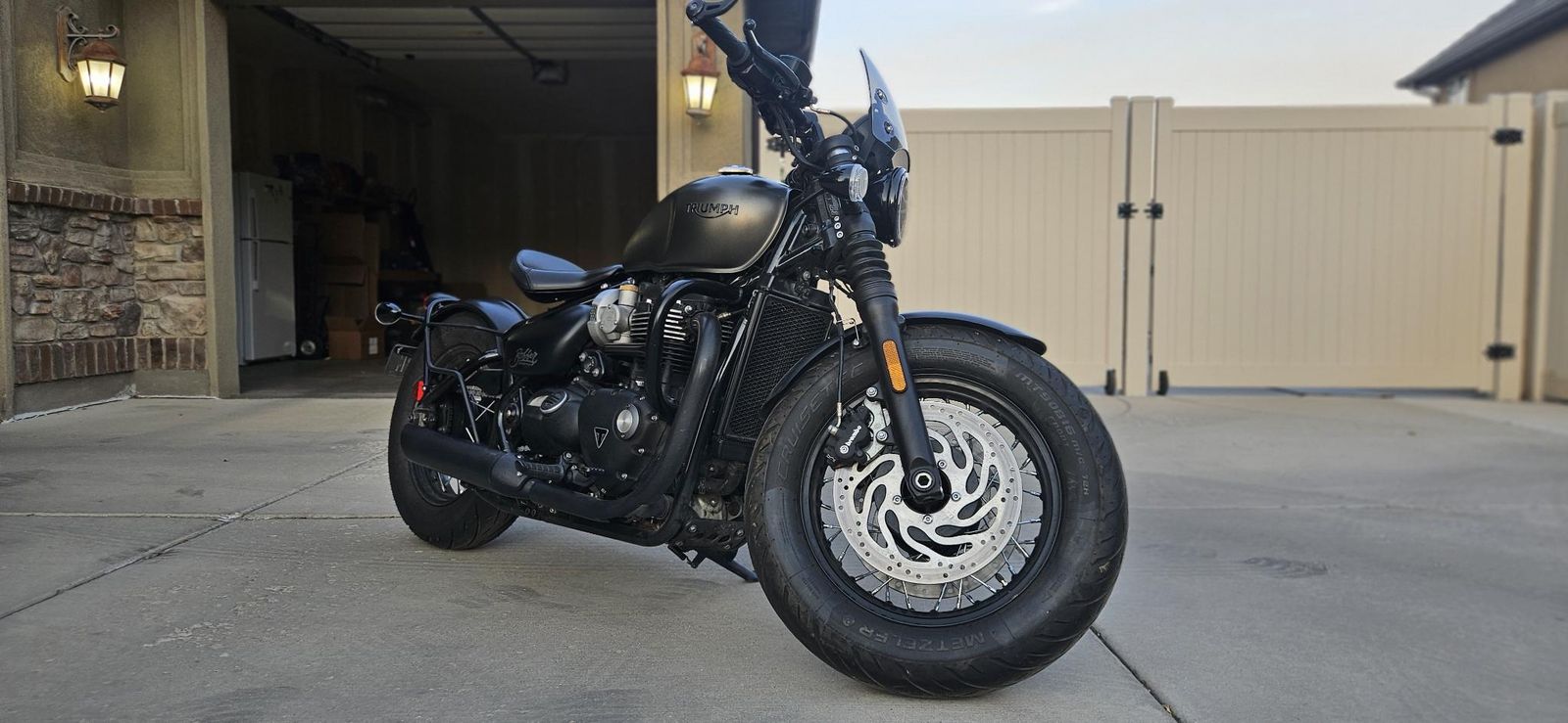 2020 Triumph Bonneville Bobber Black