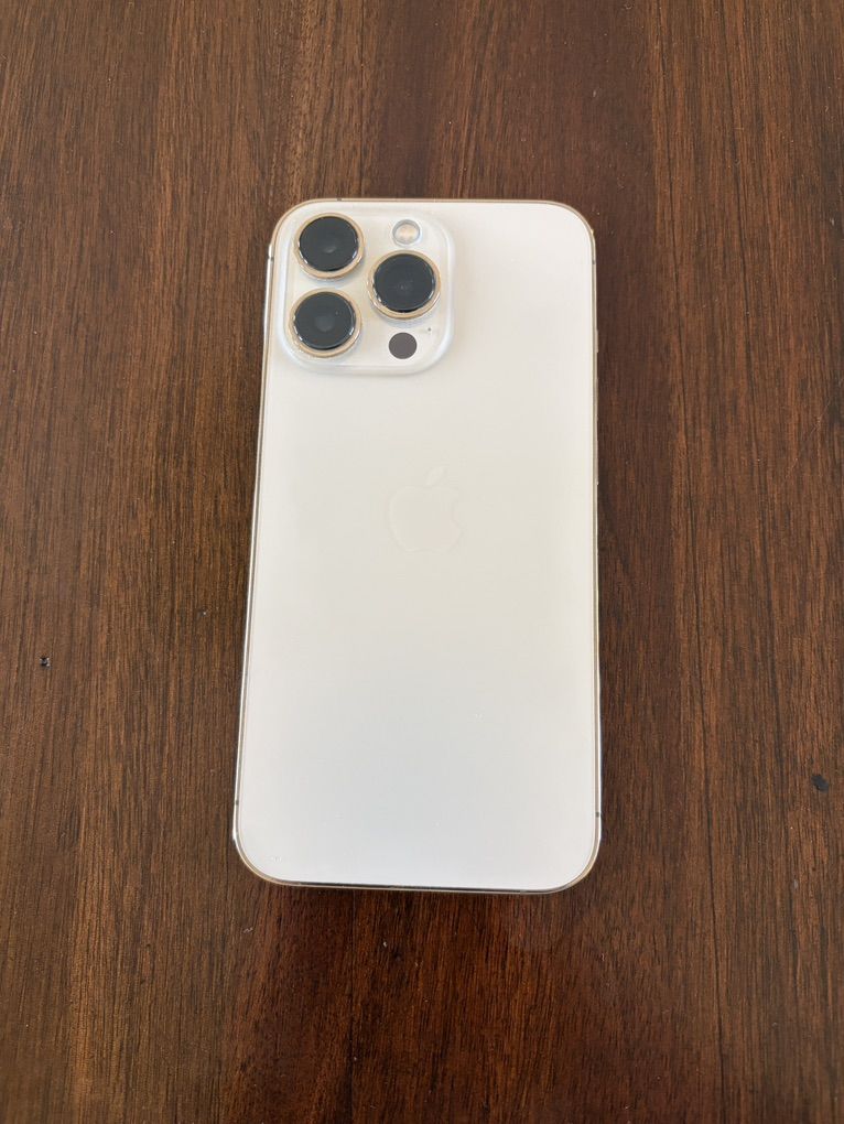 Iphone 13 Pro in Gold. Original Owner