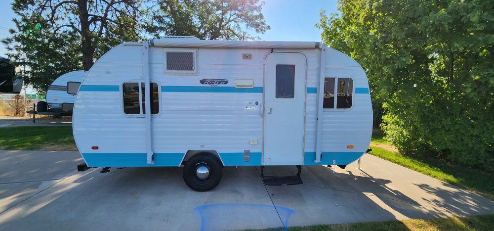 2015 Riverside White Water 177 Retro
