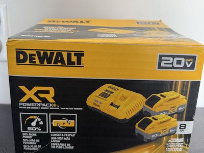 Dewalt 20V 8Ah Powerpack Starter Kit With Rapid Charger DCB2108-2C