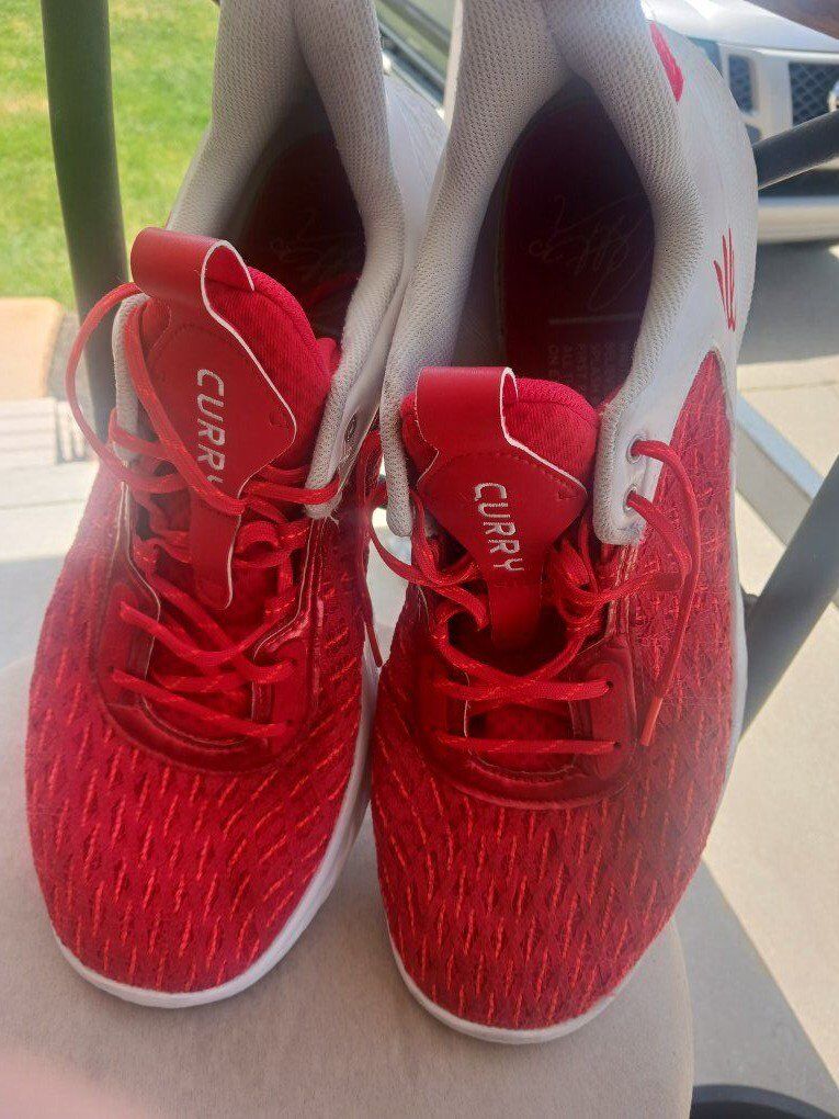 Under armor flow 9 Curry shoes