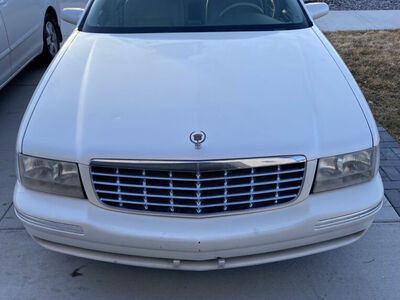 1999 CADILLAC DEVILLE Base