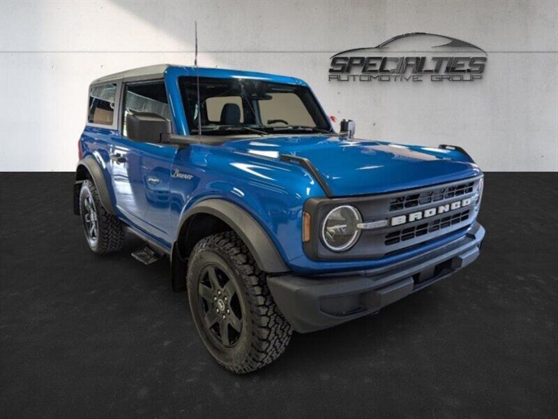 2023 Ford Bronco Base