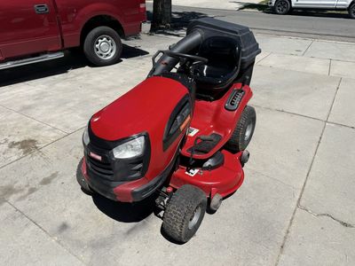 2014 Craftsman YT3000 riding mower w:bagger