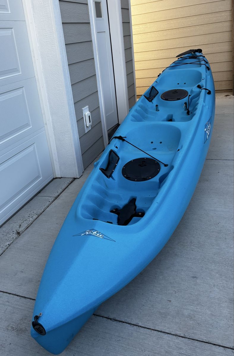 BeatIful Hobie 2 Seater Blue Kayak