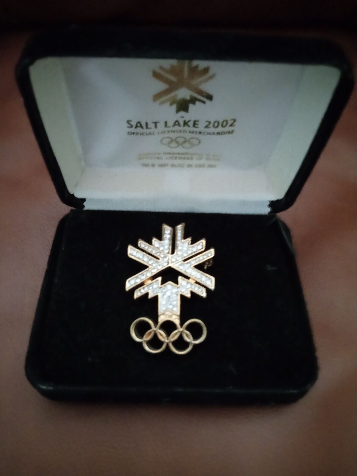 2002 rhinestone snowflake Olympic pin