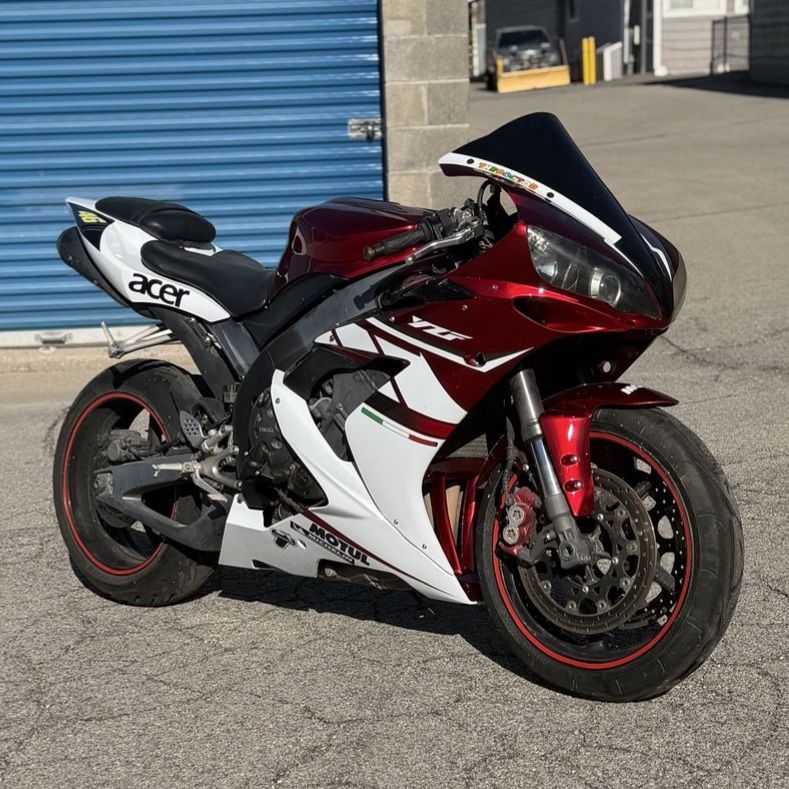 2005 Yamaha R1