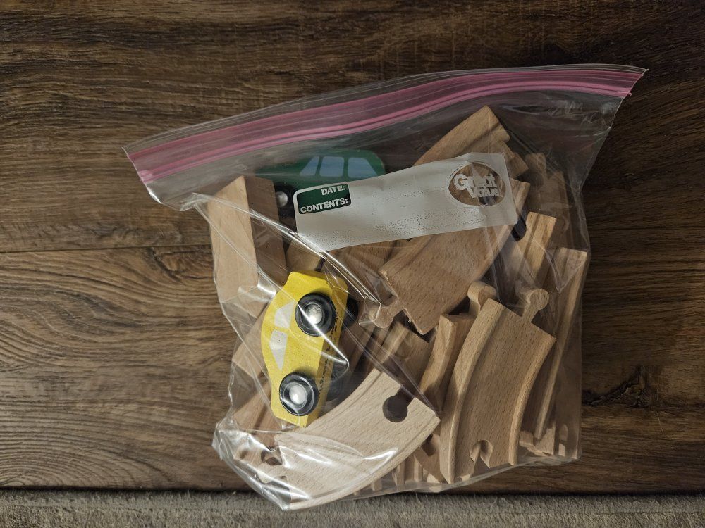 Mellissa Doug car road and train tracks set