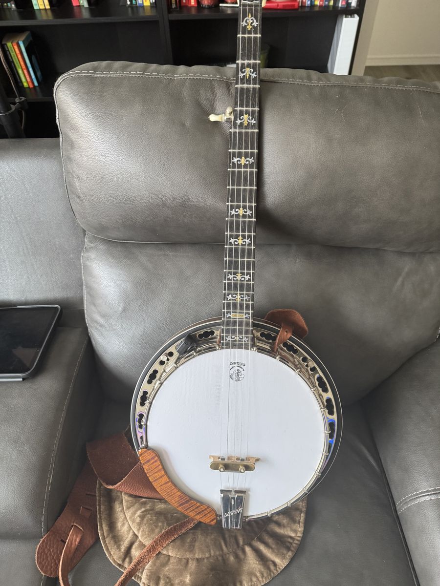 Deering Deluxe Banjo