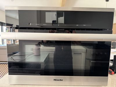 Miele ContourLine 24” Speed Oven