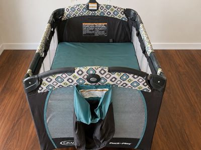Graco Pack n Play Excellent Condition!