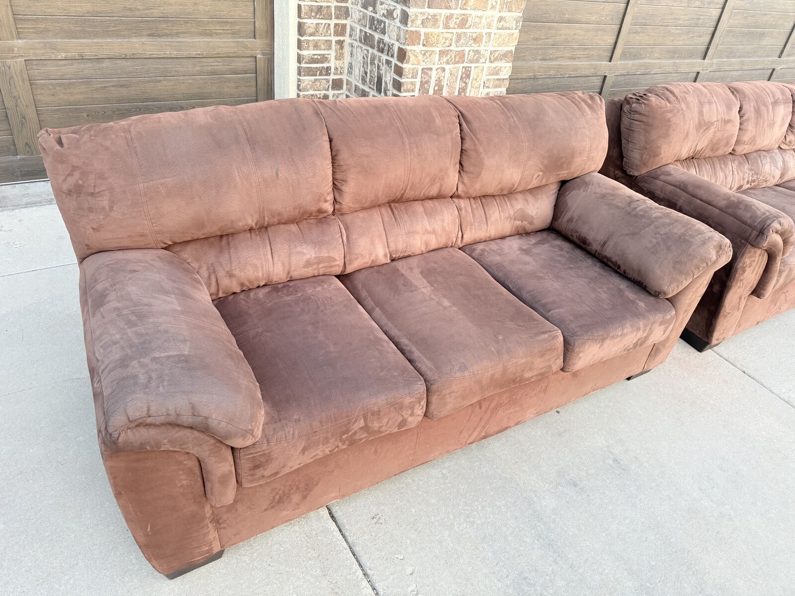 2 sofa Sets