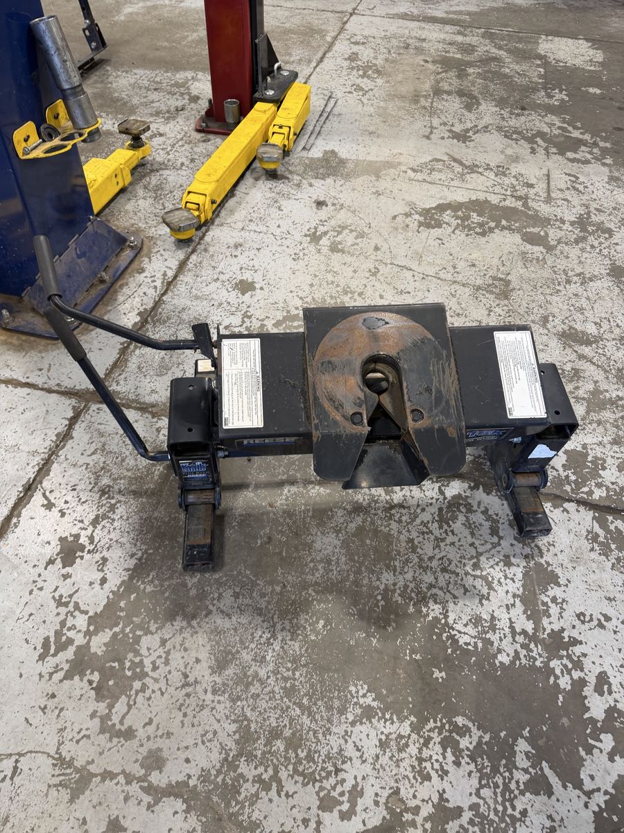 Reese 16k slider 5th wheel