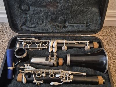 Yamaha Clarinet with Warranty