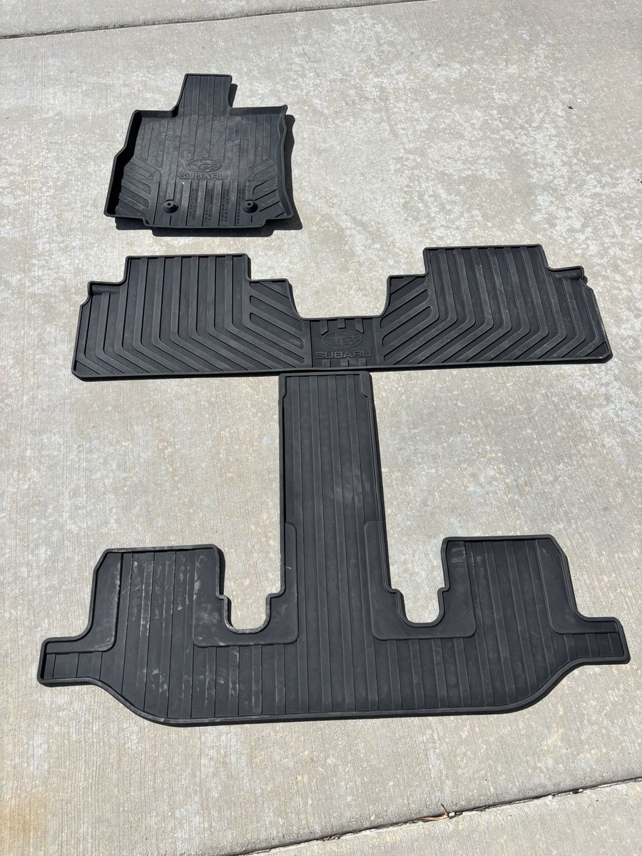Subaru Ascent All-Weather Floor Mats - Black Rubber. Missing the passenger front and cargo mat.