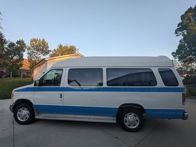 1999 Ford E-250 and Econoline 250 Base