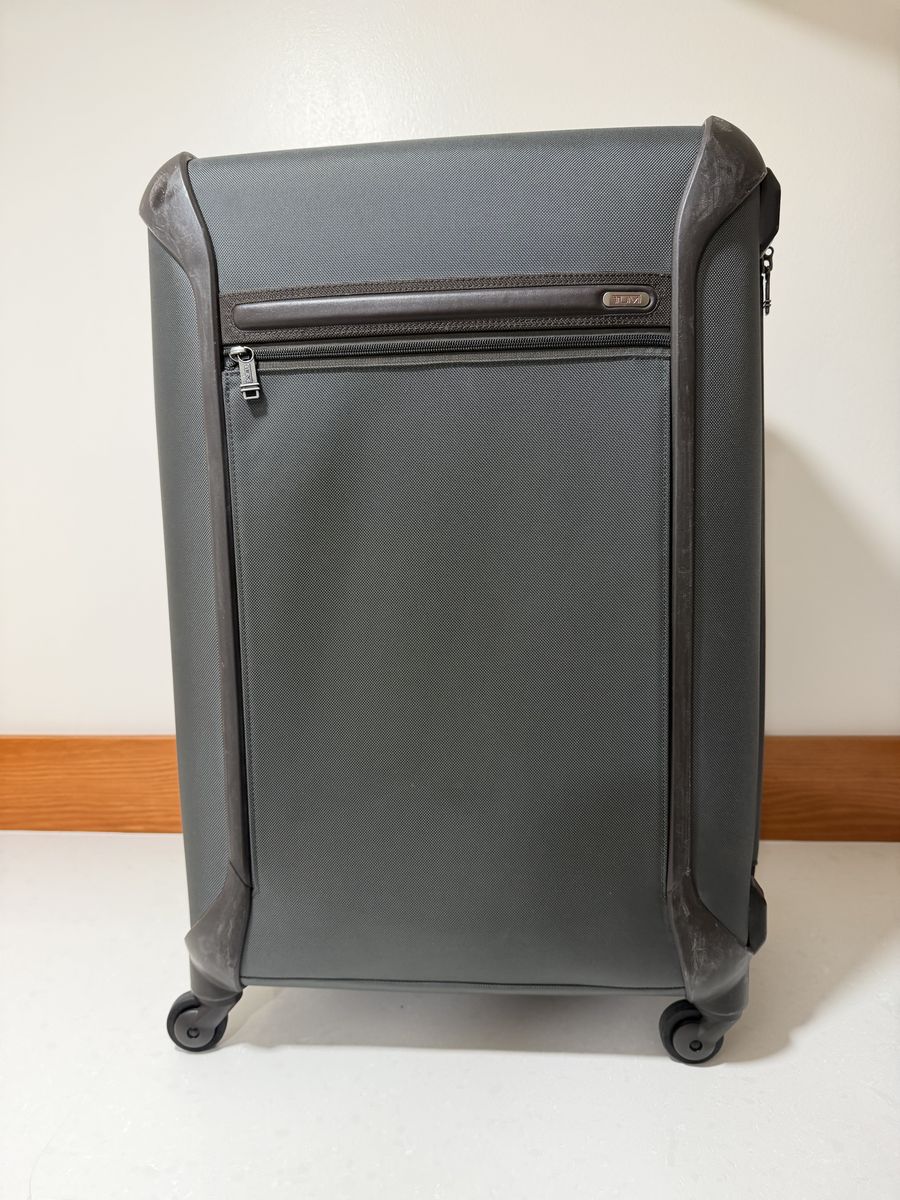 Tumi Large 28 Inch 4 Wheel Suitcase
