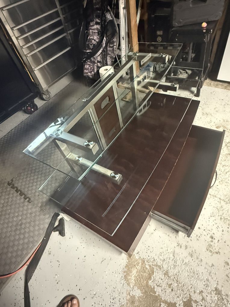 Free TV Stand