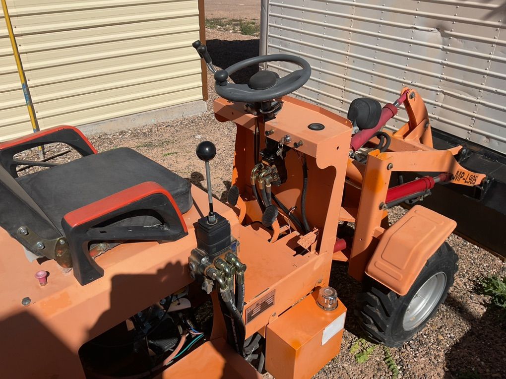 Mini Utility Loader Skidsteer Tractor