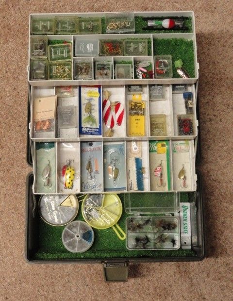 Hard-plastic Fishing Tackle Box & Contents, Plus Assorted Lures