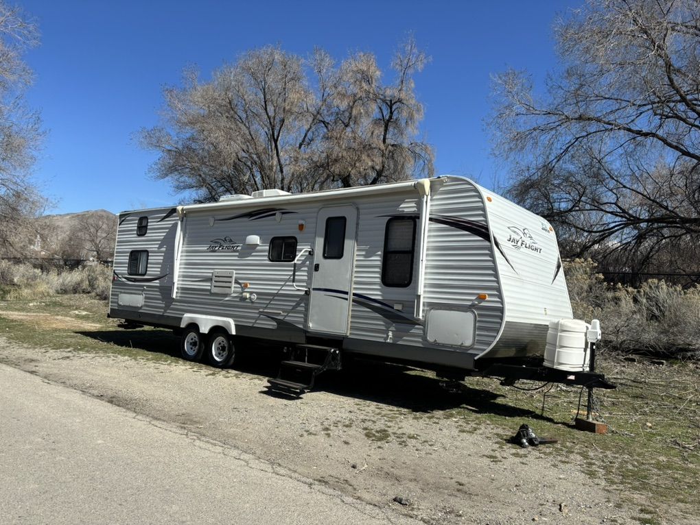 2013 Jayco J Flight 30 Foot Sleeps 10