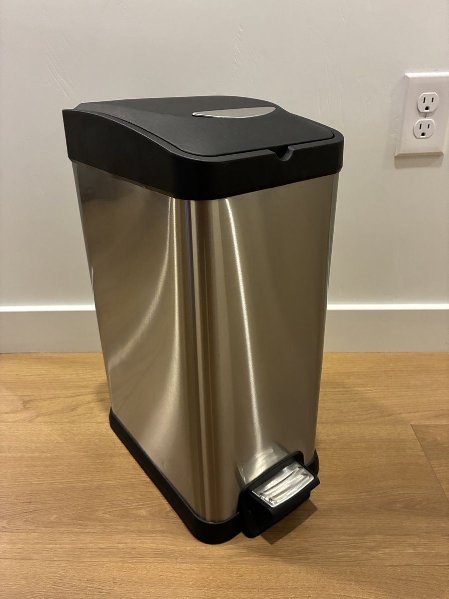 Stainless Steel Step Trash Can, Foot Pedal Operated, Rectangle, Modern Design