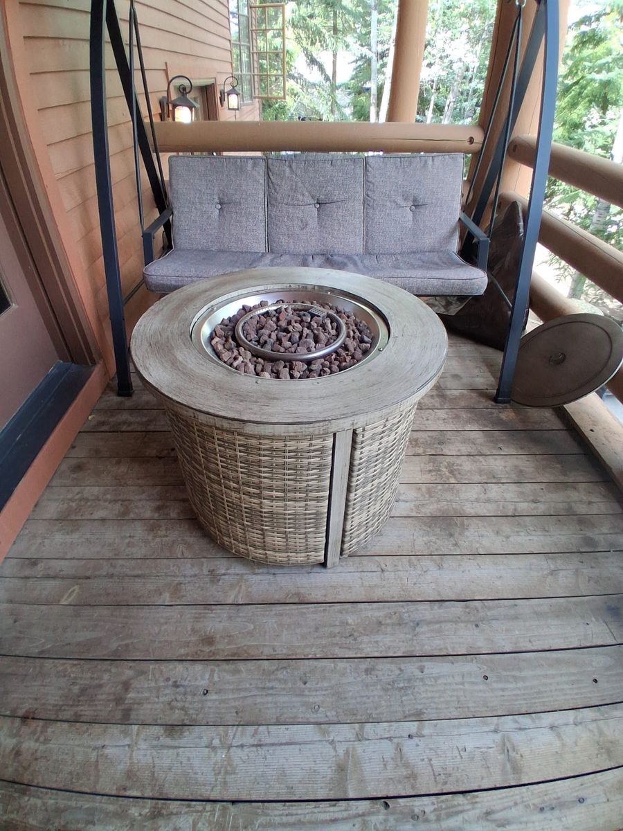 Quality furniture for 5BR home - indoor / outdoor: Propane Fire Pit - <8 months old