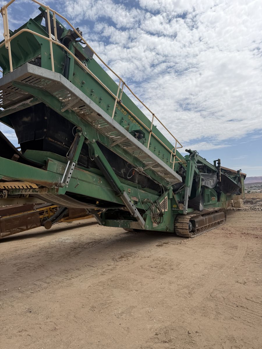 McCloskey  S190 Portable Aggregate Screener - CAT Diesel Power, Tracked
