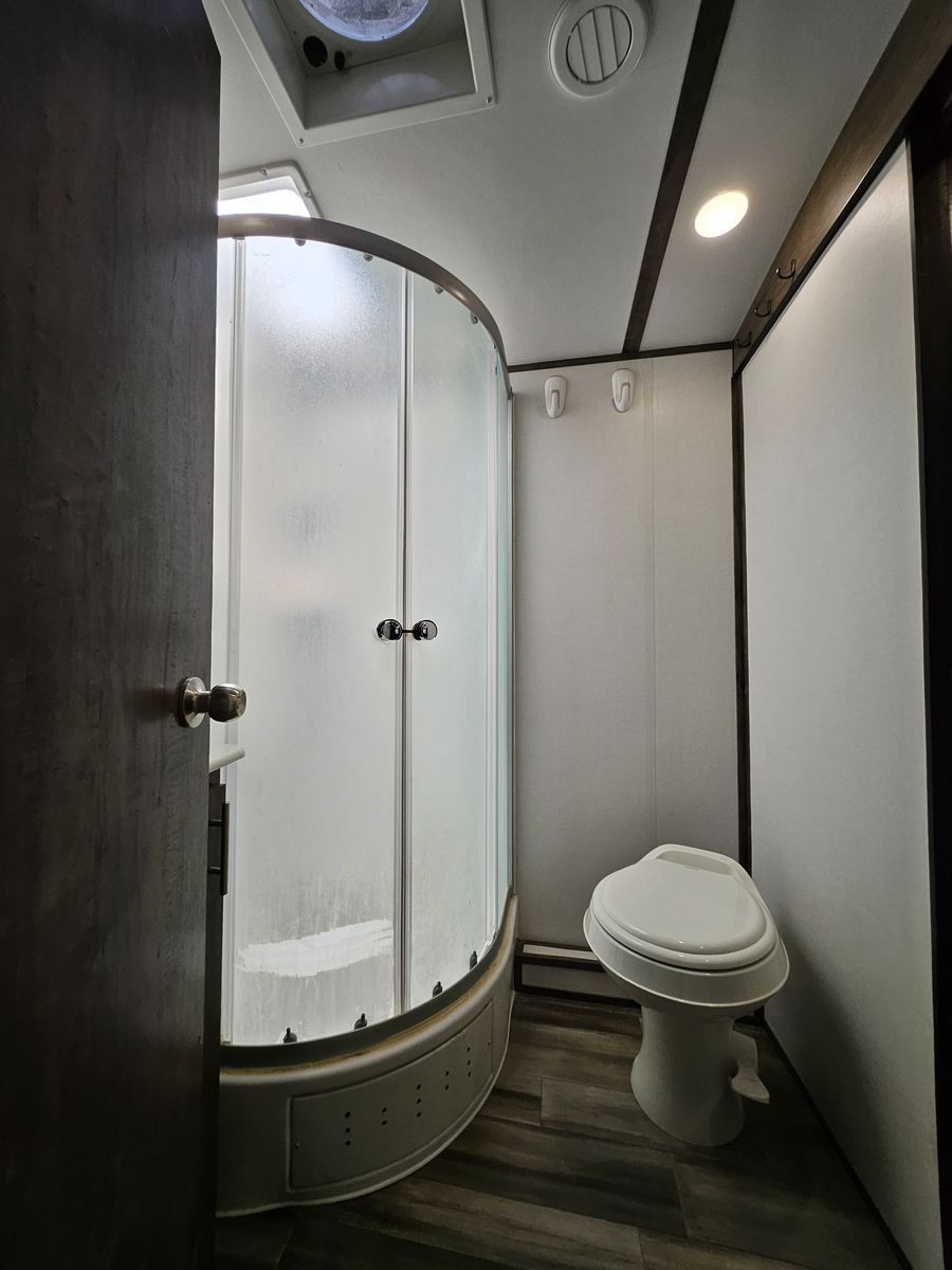 Main image 12