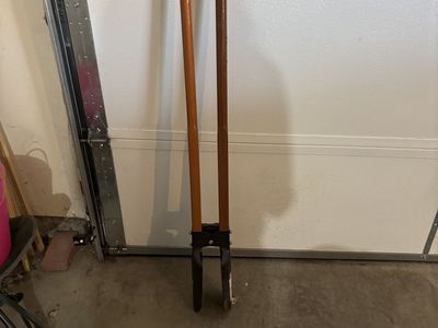 Hole digger