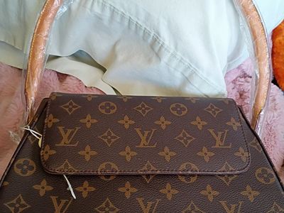 Louis Vuitton Monogram Pochette Handbag - Brown Canvas Shoulder Bag - New with Tags