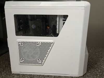 White Desktop PC