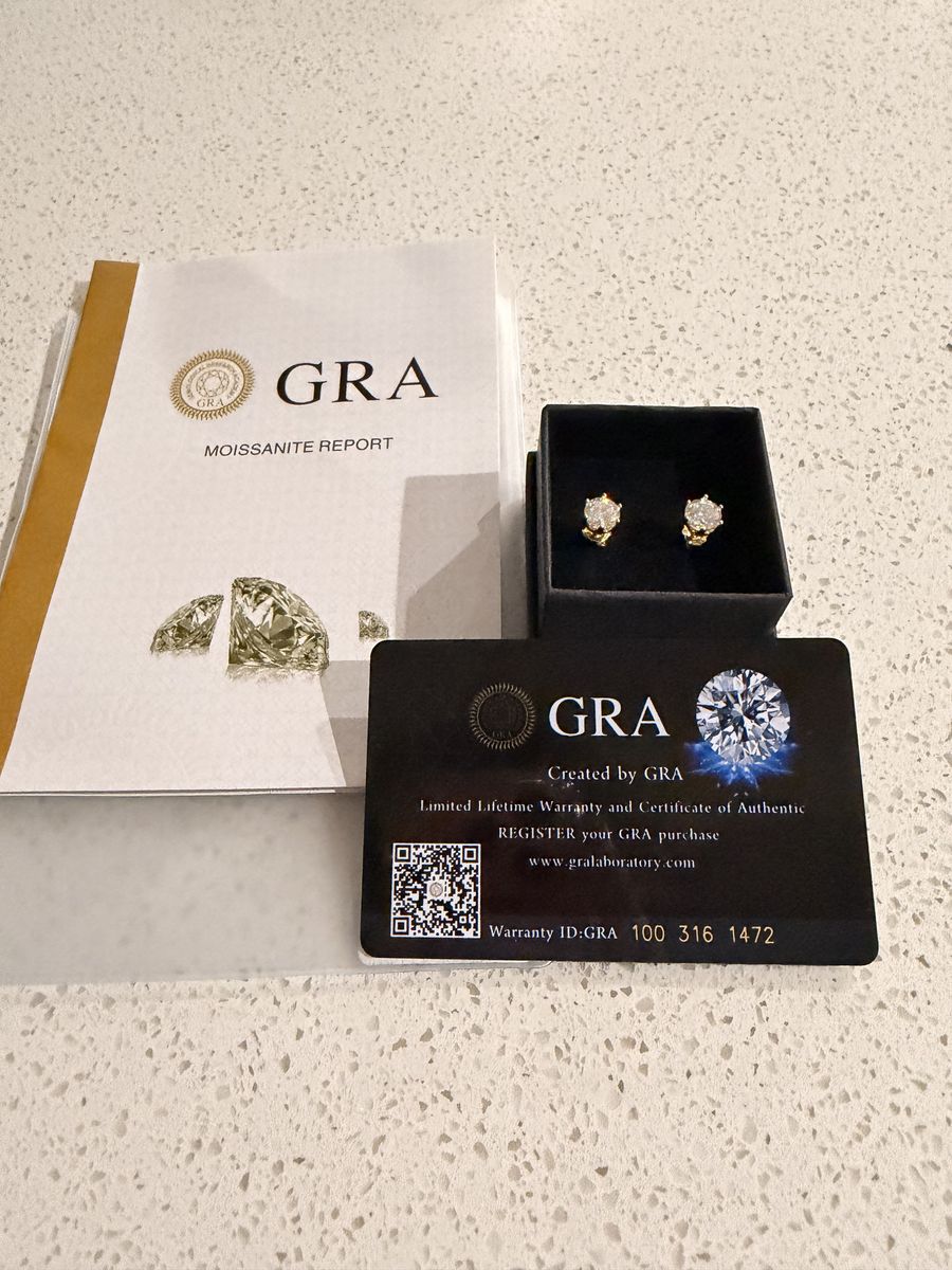 Diamond earrings, real gold stud