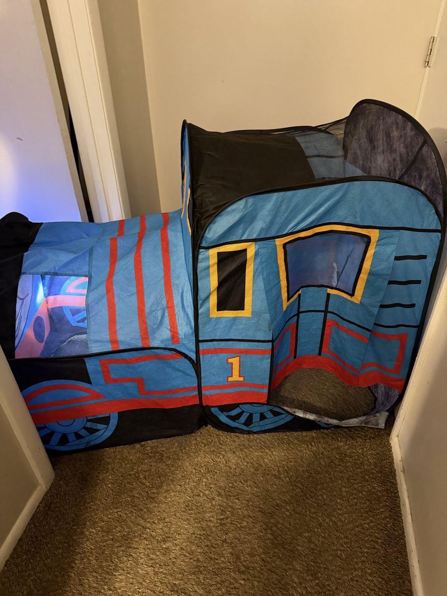 Thomas & Friends Train Pop-Up Play Tent and Tunnel