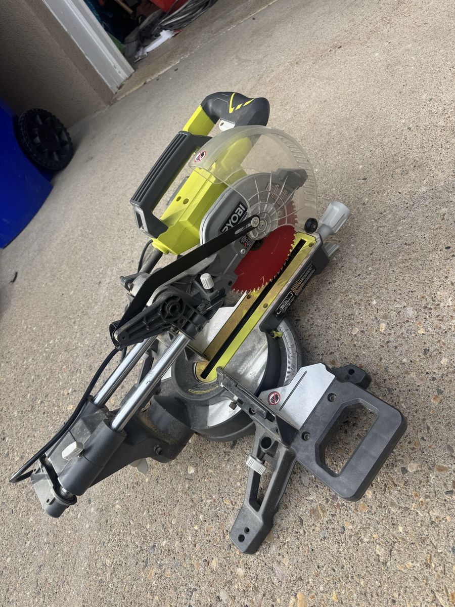 Ryobi 7-1/4” Sliding Compound Miter Saw – Model TSS702
