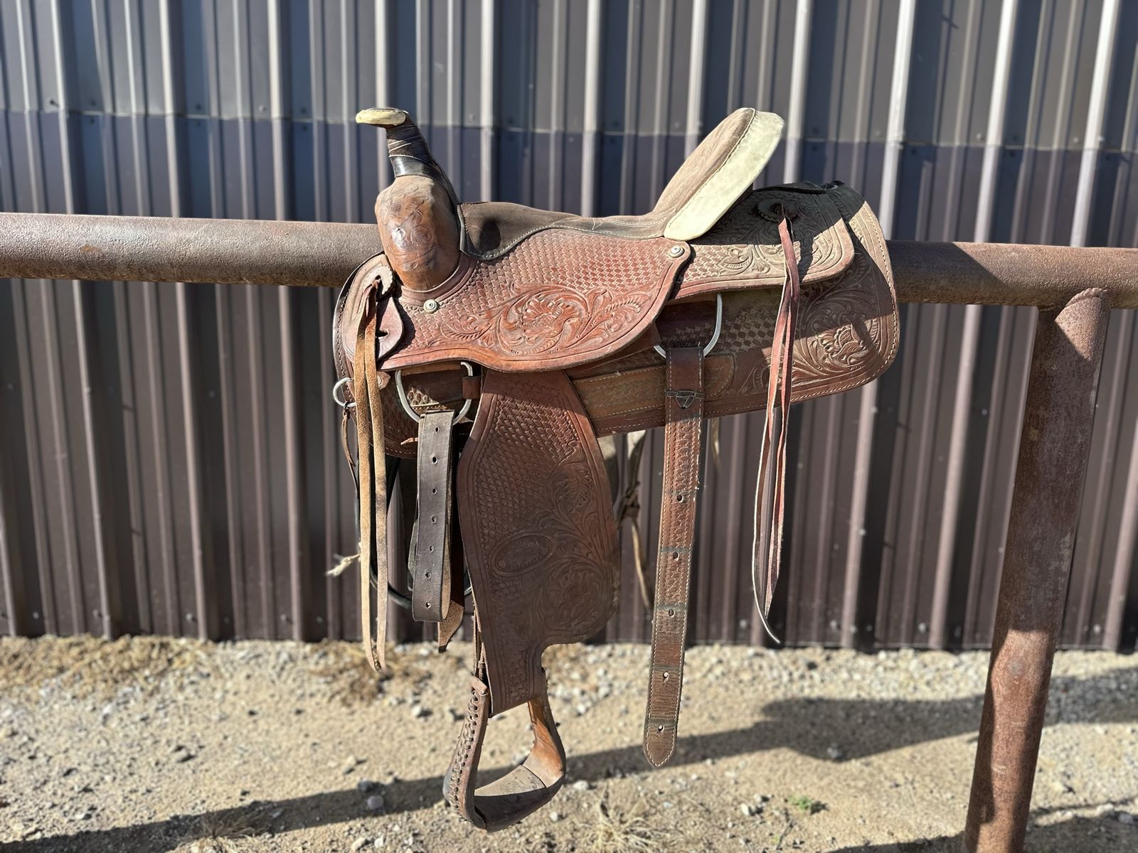 16" Saddle