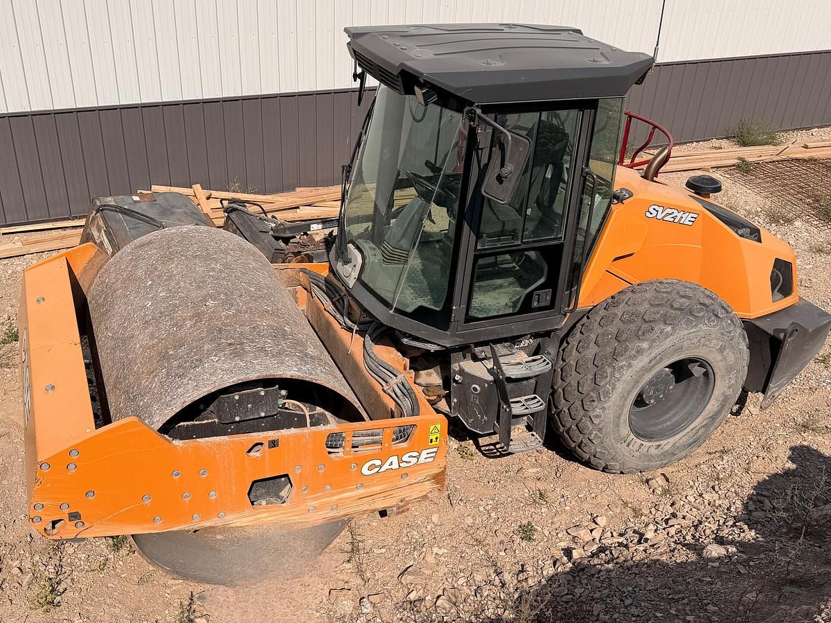 2020 Case sv211e
