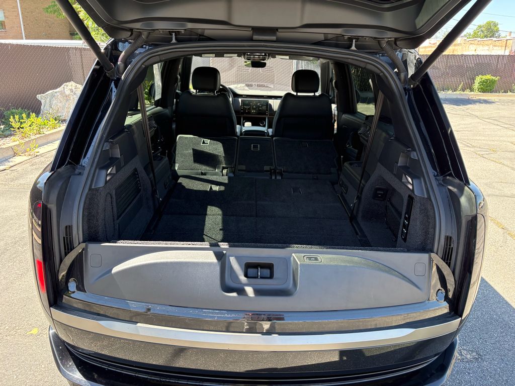 Main image 6