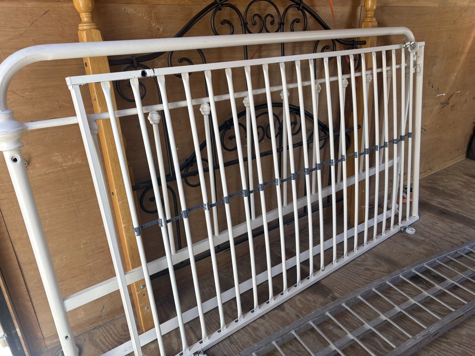 Day bed frame and trundle