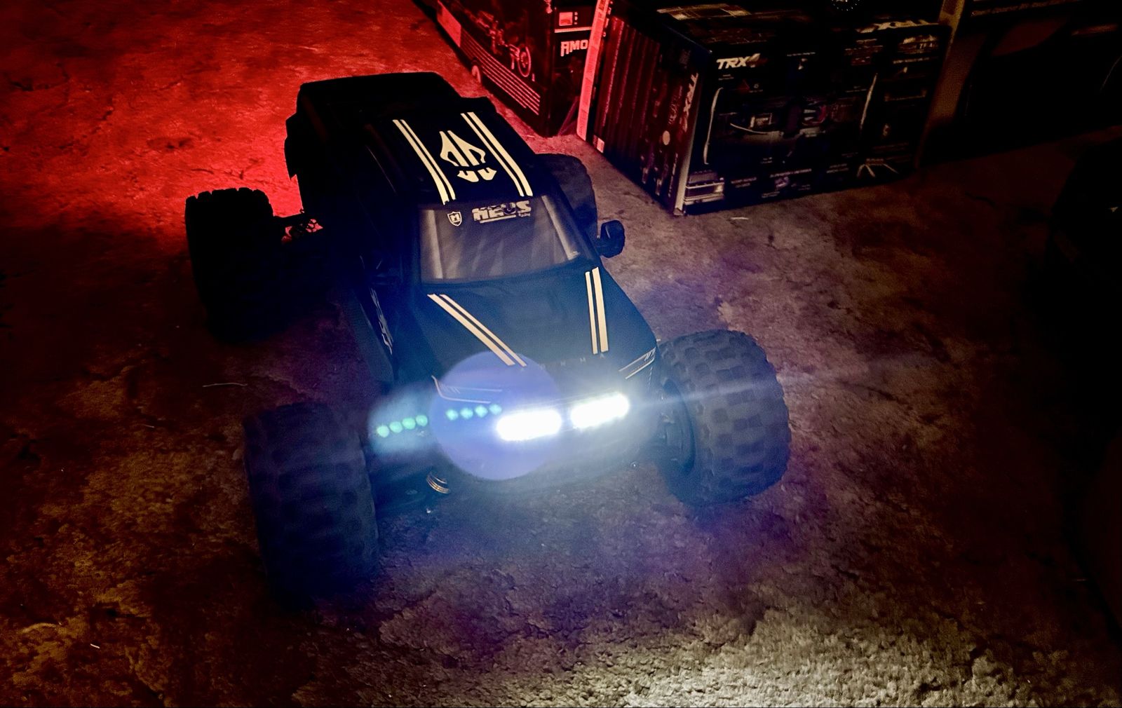 Main image 6