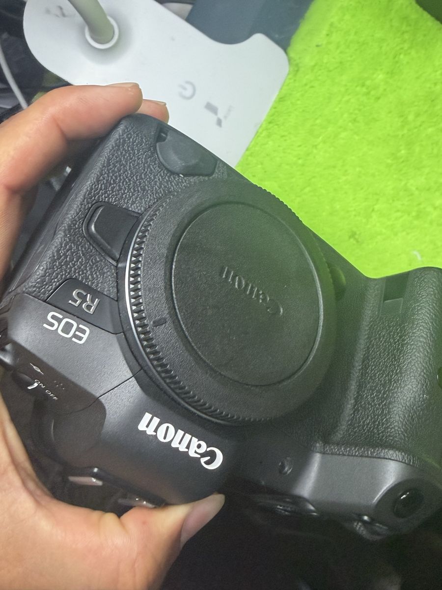 R5 1999$ , 24-105 f4 1000$