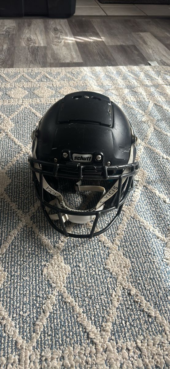 Schutt f7 football helmet