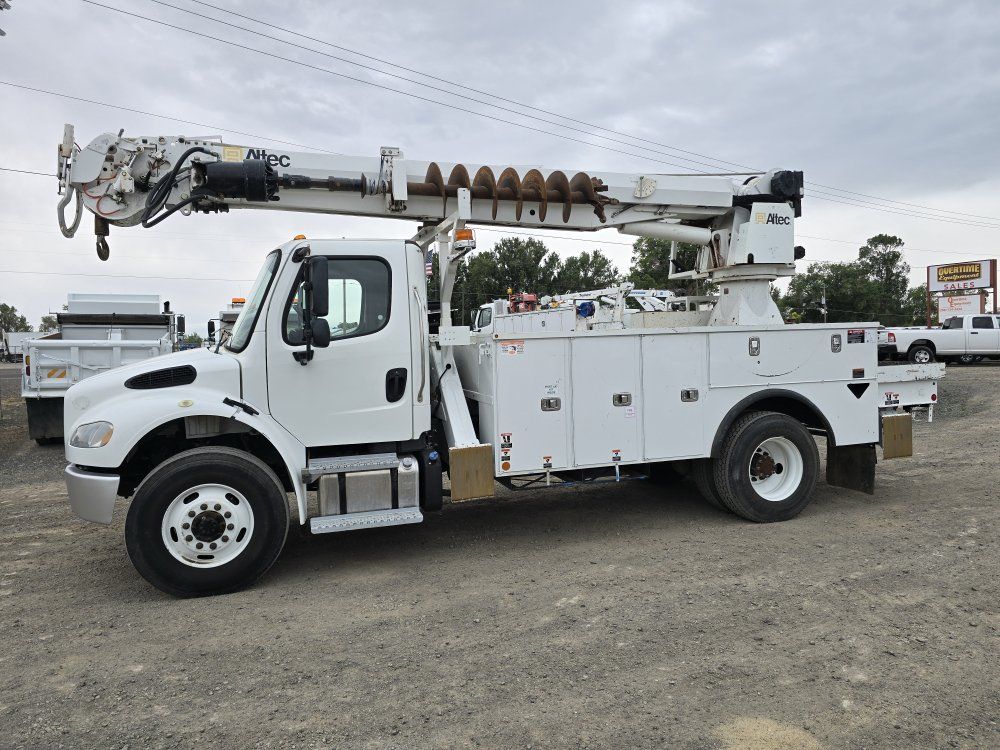 2020 Freightliner M2 47' 23k# 4wd Derrick Digger