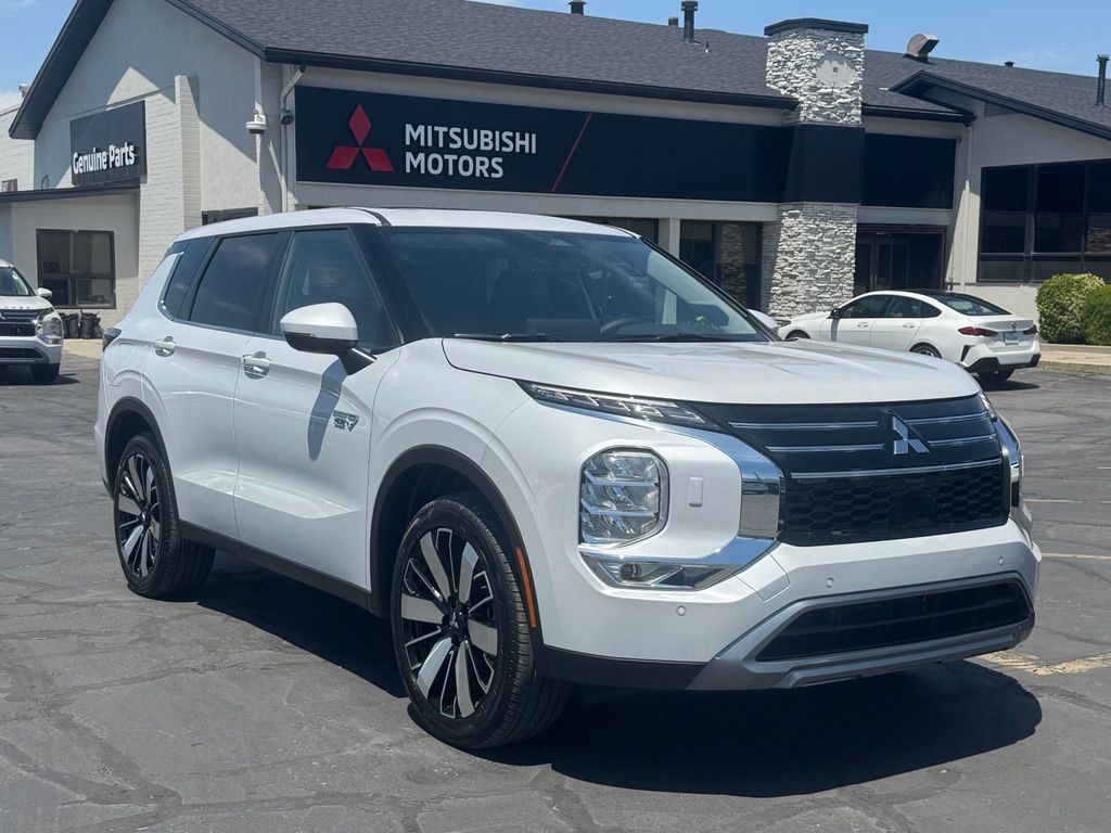 2026 Mitsubishi Outlander SE